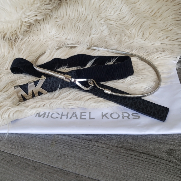 MICHAEL KORS - 2 belt bundle - Picture 8 of 13